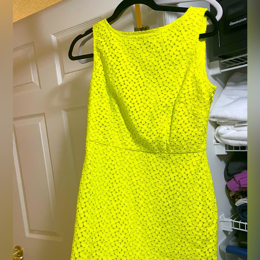 Perfect NEW size 4 Ann Taylor sheath dress